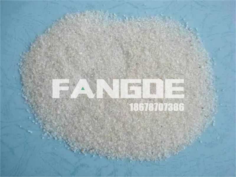 在进行喷砂除锈时，选择石英砂或者是河沙的区别